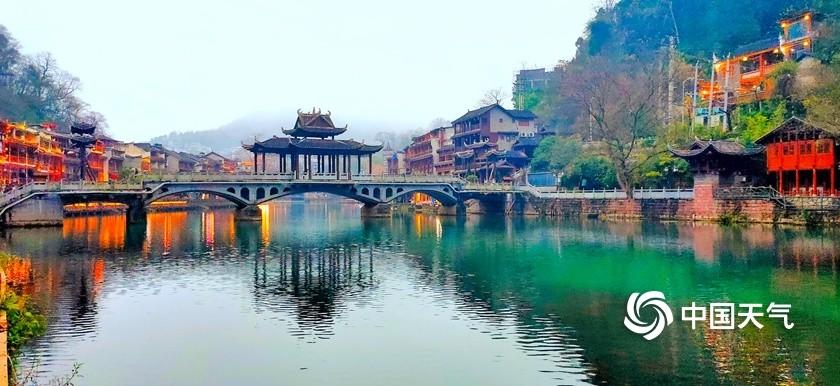 湖南凤凰古城什么时候下雪?明天凤凰天气情况-图3 湖南凤凰古城什么时候下雪?明天凤凰天气情况-图3