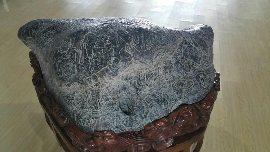 灵璧石头皮特点?灵璧的天气情况-图2 灵璧石头皮特点?灵璧的天气情况-图2