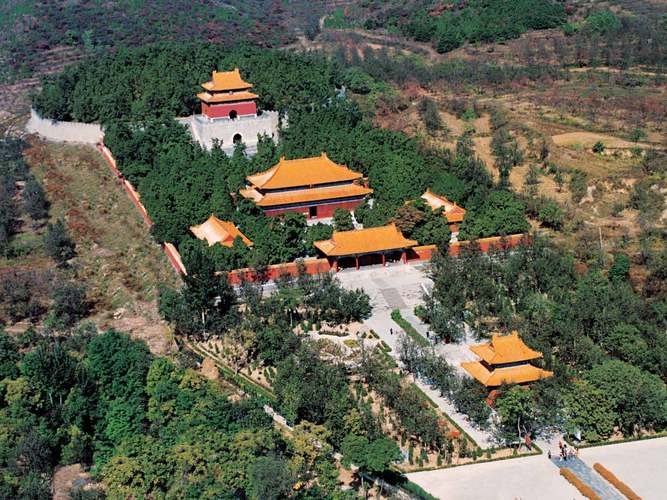 明十三陵闭园时间？陵是天气情况