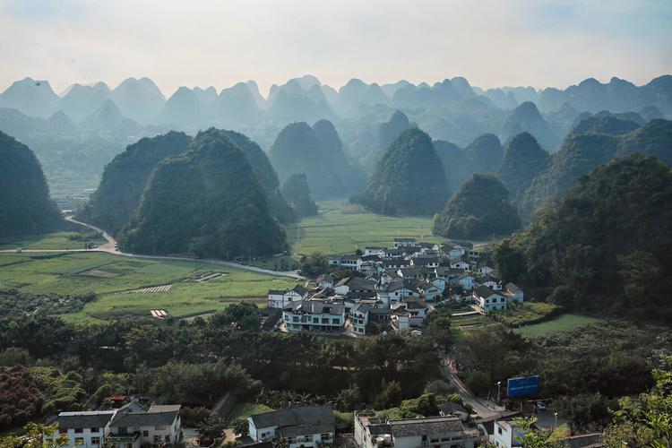 贵州万峰林几月份最好?万峰林天气情况-图3 贵州万峰林几月份最好?万峰林天气情况-图3