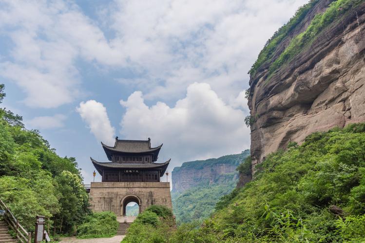 剑门关7月去热吗?广元剑阁天气情况-图2 剑门关7月去热吗?广元剑阁天气情况-图2