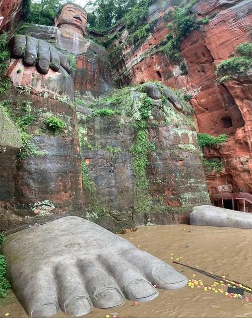 乐山大佛夏天热吗?乐山周边天气情况-图2 乐山大佛夏天热吗?乐山周边天气情况-图2