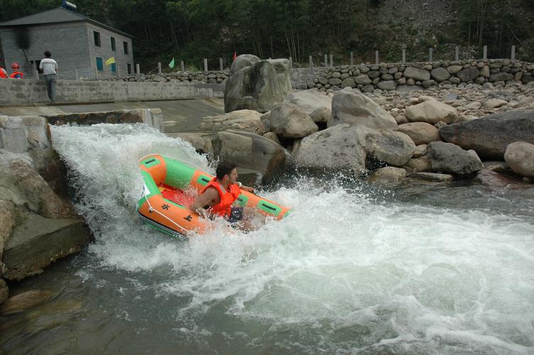 十月份去安吉漂流水会冷吗?安吉历史天气情况-图2 十月份去安吉漂流水会冷吗?安吉历史天气情况-图2