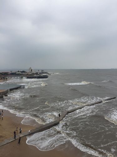 北戴河下暴雨风景区会关么?秦皇岛北戴河天气情况-图2 北戴河下暴雨风景区会关么?秦皇岛北戴河天气情况-图2
