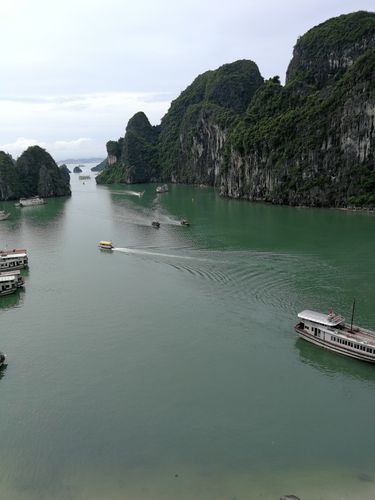 越南下龙湾12月天气穿什么?越南旅游天气情况-图1 越南下龙湾12月天气穿什么?越南旅游天气情况-图1