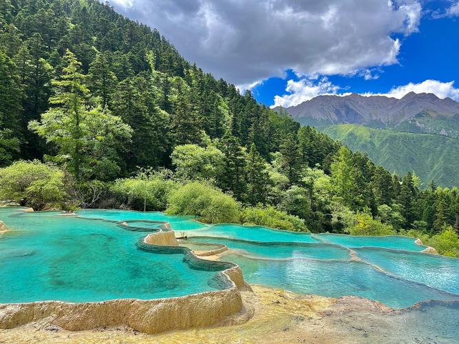 黄龙风景区天气穿什么衣服?今天黄龙天气情况-图3 黄龙风景区天气穿什么衣服?今天黄龙天气情况-图3