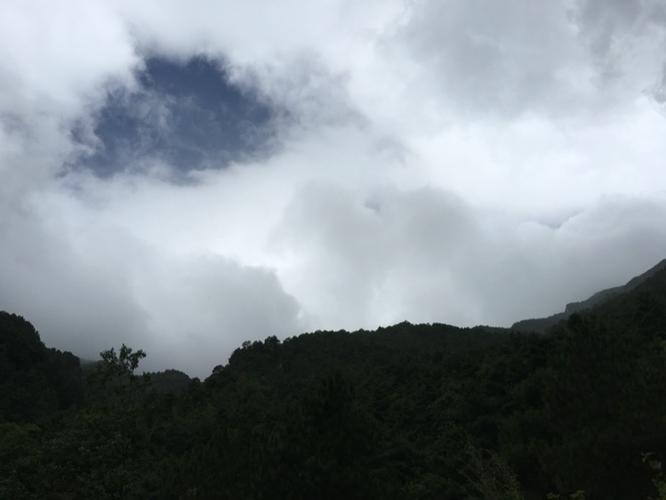 苍山上为什么总是会有一团云？今日苍山天气情况-图2