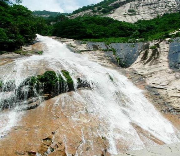请问七月份黄山山上冷吗温度大概是多?黄山黟县天气情况-图2 请问七月份黄山山上冷吗温度大概是多?黄山黟县天气情况-图2