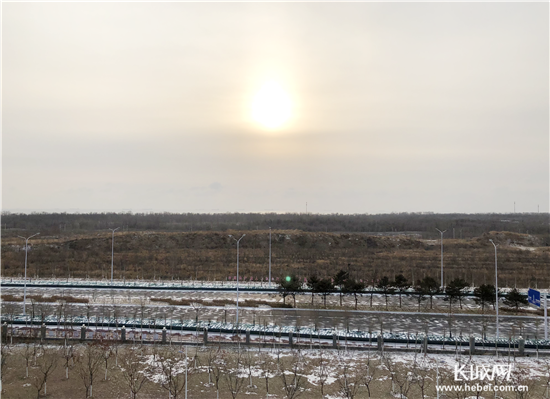 秦皇岛下雪是人工降雪吗？秦皇岛今晚天气情况