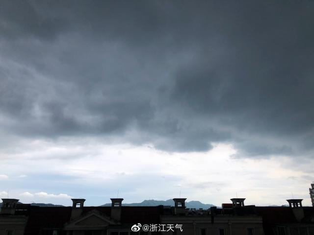 体现乌云低沉厚重的词语重云天气情况-图2 体现乌云低沉厚重的词语重云天气情况-图2