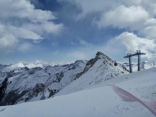 八一雪山什么季节最美?八一年天气情况-图2 八一雪山什么季节最美?八一年天气情况-图2