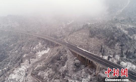 雅安泥巴山隧道为啥两边不同天?泥巴山天气情况-图2 雅安泥巴山隧道为啥两边不同天?泥巴山天气情况-图2