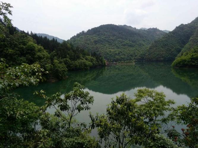 贵州最漂亮的湖?近几天石阡天气情况-图2 贵州最漂亮的湖?近几天石阡天气情况-图2
