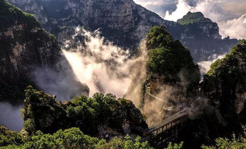 白石山夏天热吗?来源今天的天气情况-图3 白石山夏天热吗?来源今天的天气情况-图3