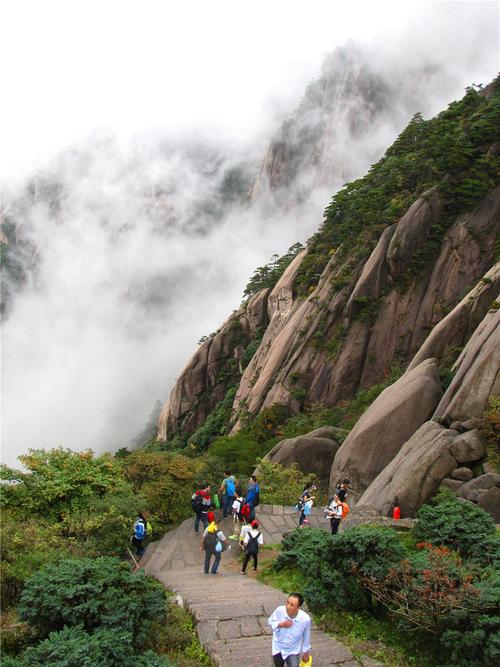 黄山十一月份还能去看吗?十一黄山的天气情况-图3 黄山十一月份还能去看吗?十一黄山的天气情况-图3
