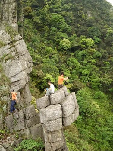 英德有什么山可以爬?4月英德天气情况-图1 英德有什么山可以爬?4月英德天气情况-图1