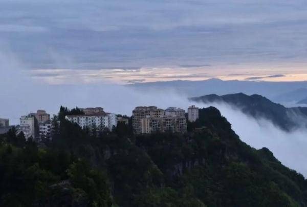 悬崖小城是湖北哪？查利川镇天气情况