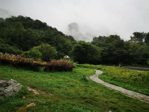 秦岭雨大吗?秦岭地区天气情况-图3 秦岭雨大吗?秦岭地区天气情况-图3