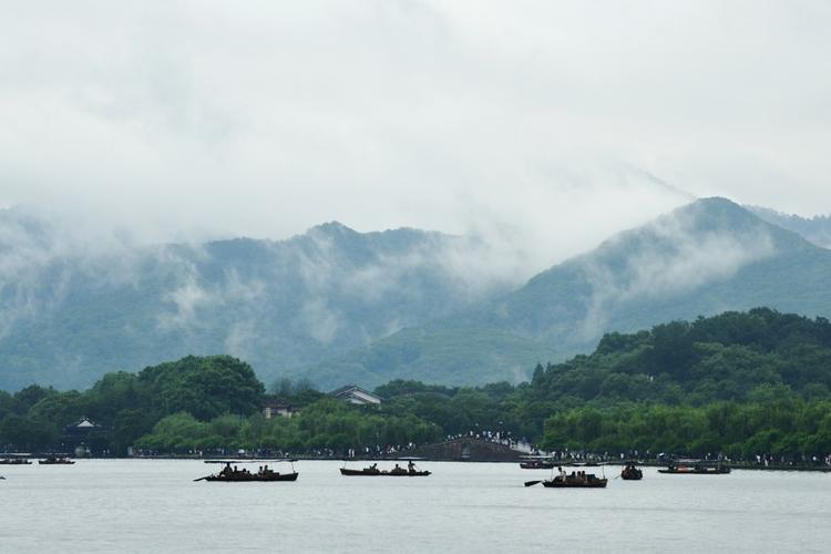 8月中旬去杭州西湖热不热?浙江杭州西湖天气情况-图2 8月中旬去杭州西湖热不热?浙江杭州西湖天气情况-图2