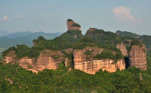 五一丹霞山人多吗?韶关五一天气情况-图3 五一丹霞山人多吗?韶关五一天气情况-图3