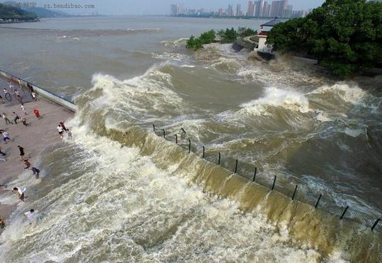 钱塘江8月份去适合吗?钱塘江天气情况-图1 钱塘江8月份去适合吗?钱塘江天气情况-图1