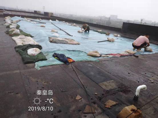 塑料布在水塘出了洞怎么修补？湖南洞口大水天气情况