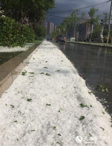 今天哈尔滨下冰雹了吗?今晚哈尔滨的天气情况-图2 今天哈尔滨下冰雹了吗?今晚哈尔滨的天气情况-图2