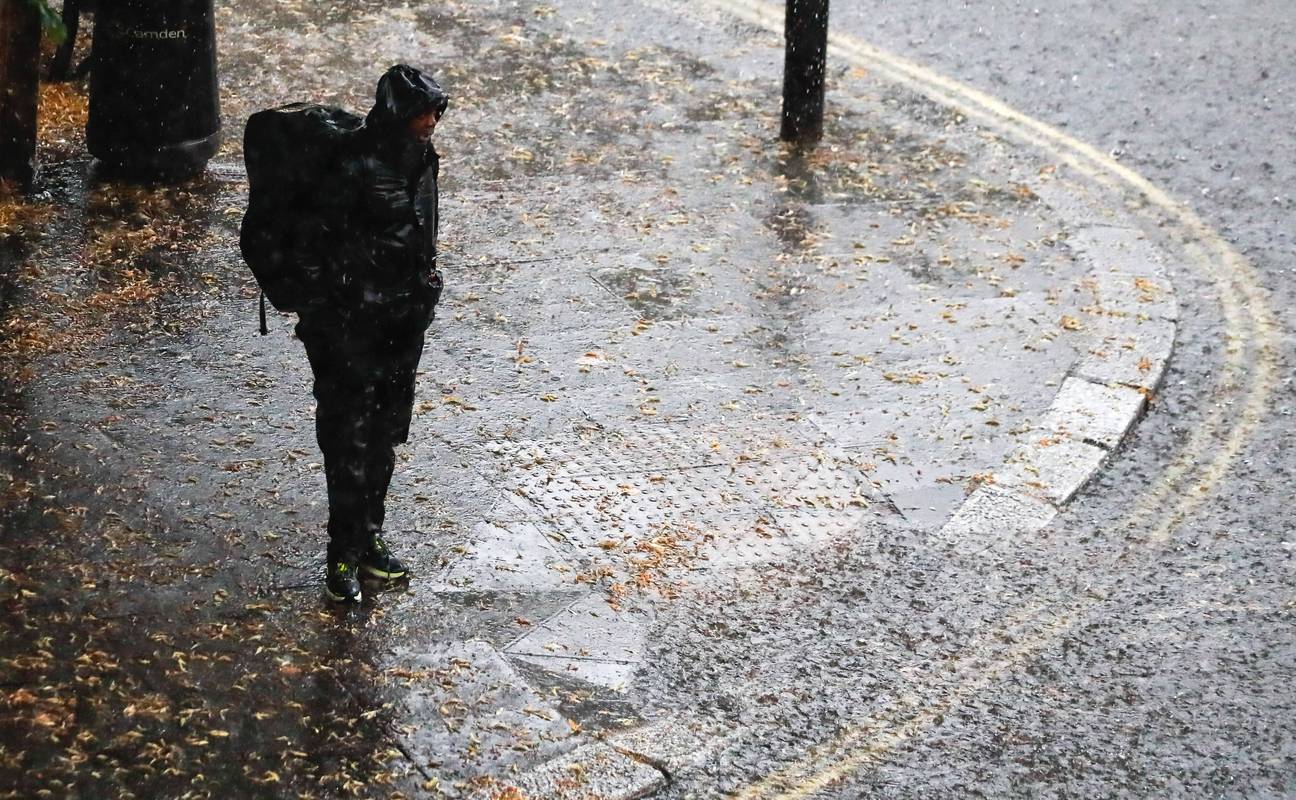 伦敦今天下雨了吗?伦敦今天的天气情况-图2 伦敦今天下雨了吗?伦敦今天的天气情况-图2