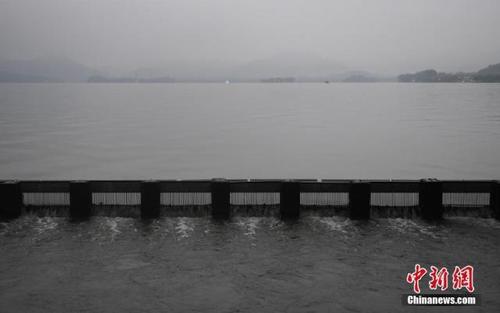 西湖水位变化?杭州西湖现在天气情况-图3 西湖水位变化?杭州西湖现在天气情况-图3