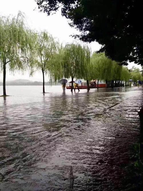 西湖水位变化?杭州西湖现在天气情况-图2 西湖水位变化?杭州西湖现在天气情况-图2