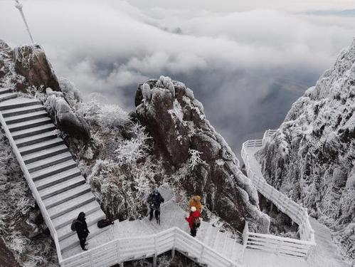 珠海真的下雪了吗?清远连山的天气情况-图2 珠海真的下雪了吗?清远连山的天气情况-图2