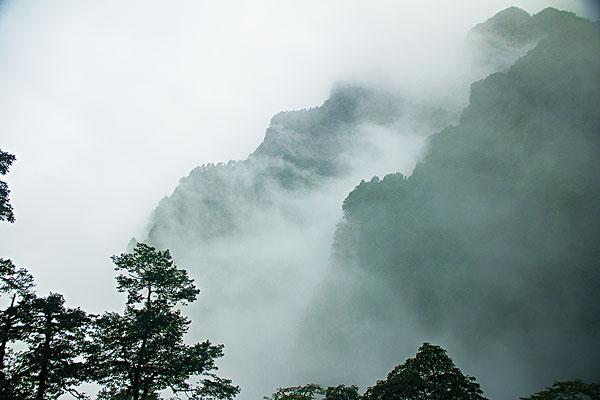 峨眉山为什么会出现污染天气?娥媚山天气情况-图2 峨眉山为什么会出现污染天气?娥媚山天气情况-图2