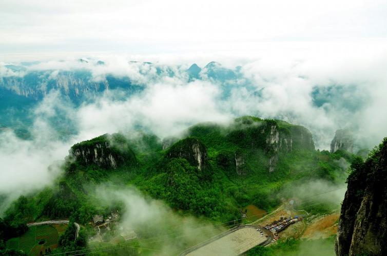 现在去英俊大峡谷合适吗？福贡明天天气情况