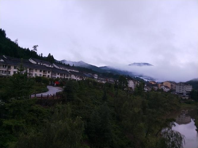 瓦屋山8月景色如何?雅安瓦屋山天气情况-图2 瓦屋山8月景色如何?雅安瓦屋山天气情况-图2