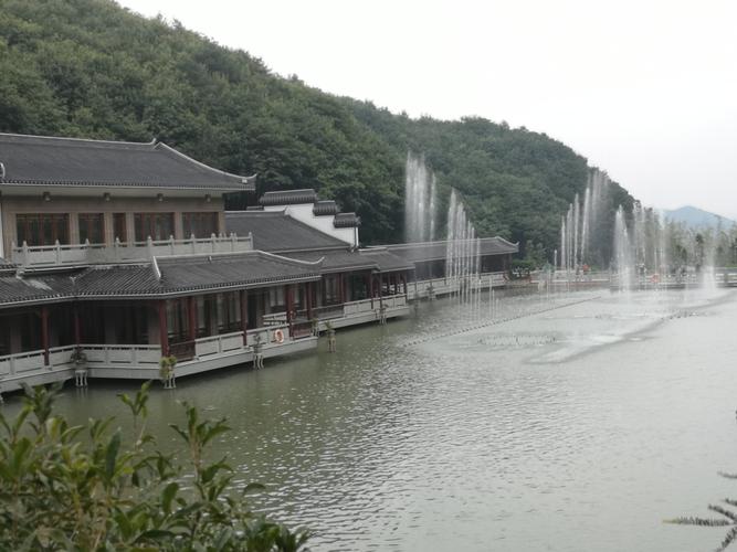 诸暨城西的音乐喷泉每天都有吗?诸暨10日天气情况-图3 诸暨城西的音乐喷泉每天都有吗?诸暨10日天气情况-图3