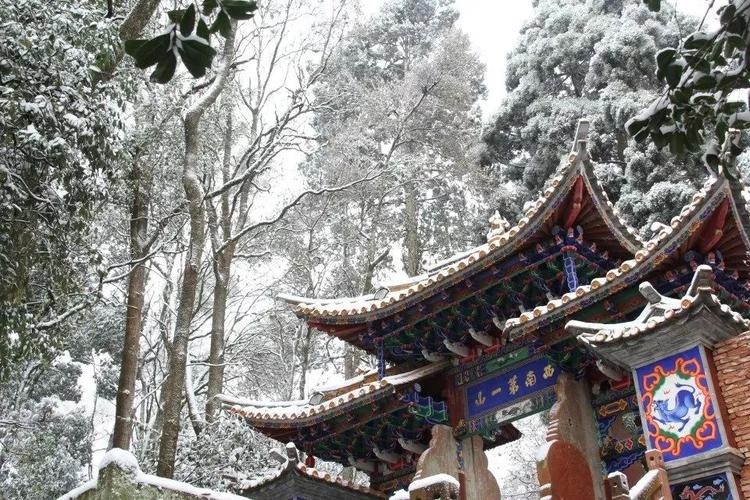 武定狮子山爬山要走多久?武定县天气情况-图1 武定狮子山爬山要走多久?武定县天气情况-图1