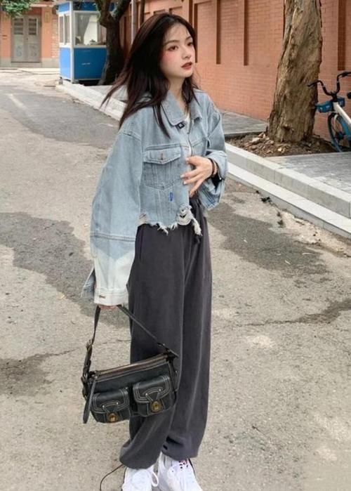 5到13度的天气应该大概穿什么裤子和衣服?本月13的天气情况-图2 5到13度的天气应该大概穿什么裤子和衣服?本月13的天气情况-图2