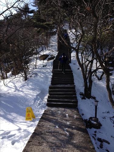 黄山市附近看雪的地点?未来几天屯溪天气情况-图2 黄山市附近看雪的地点?未来几天屯溪天气情况-图2