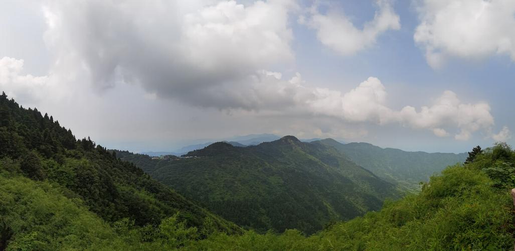 湖南衡山天气现在穿什么衣服?湘南衡山的天气情况-图2 湖南衡山天气现在穿什么衣服?湘南衡山的天气情况-图2