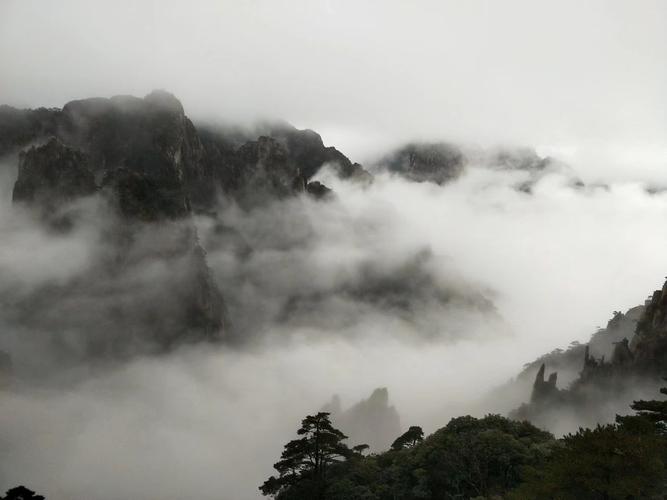 黄山雾会持续多久?安徽黄山往年天气情况-图2 黄山雾会持续多久?安徽黄山往年天气情况-图2