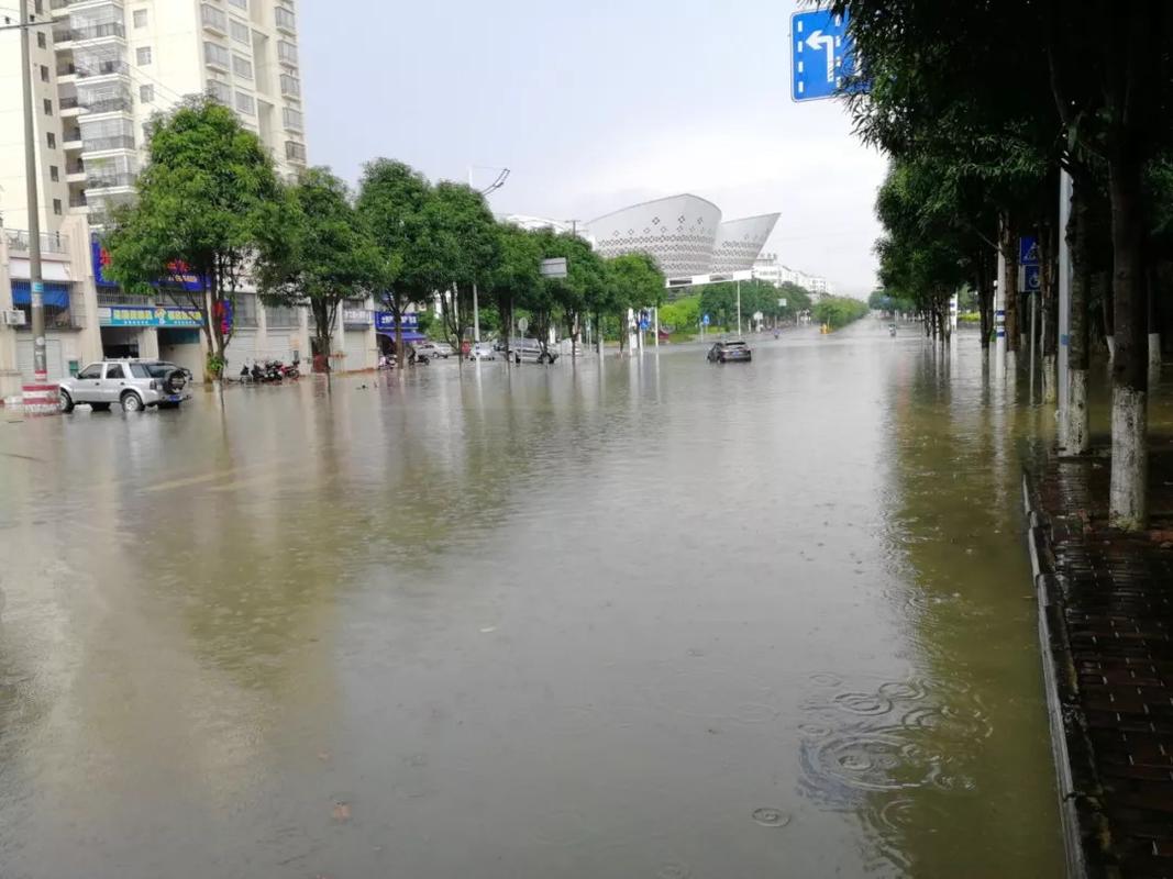 崇左现在穿什么衣服？17日崇左天气情况
