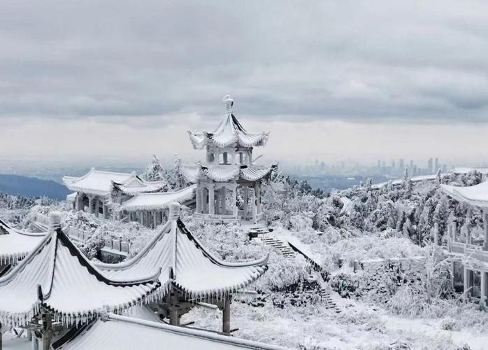 下雪天庐山南门开吗?南门镇的天气情况-图3 下雪天庐山南门开吗?南门镇的天气情况-图3