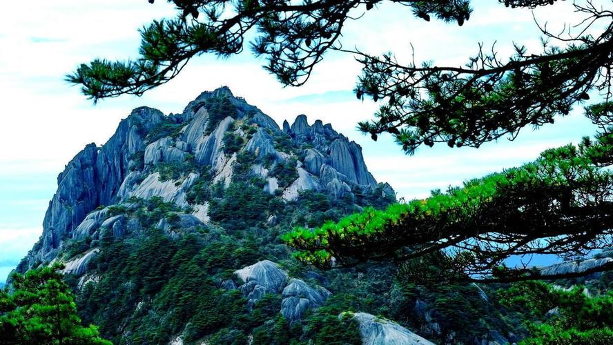 8月份黄山光明顶温度？18日黄山天气情况