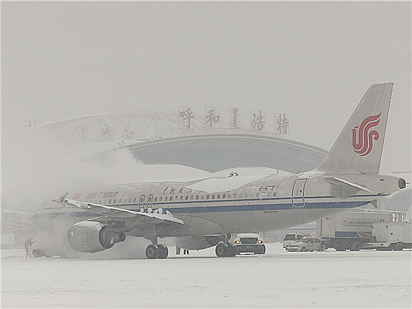拉萨下雪飞机会正常飞吗？拉萨机场的天气情况