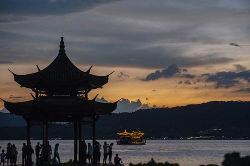 杭州下周的天气适合旅游吗?今晚杭州西湖天气情况-图3 杭州下周的天气适合旅游吗?今晚杭州西湖天气情况-图3