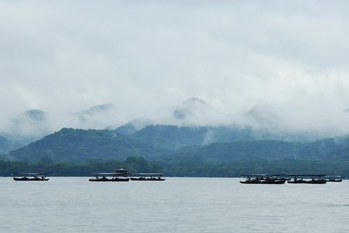 西湖淹了吗?西湖明天什么天气情况-图2 西湖淹了吗?西湖明天什么天气情况-图2