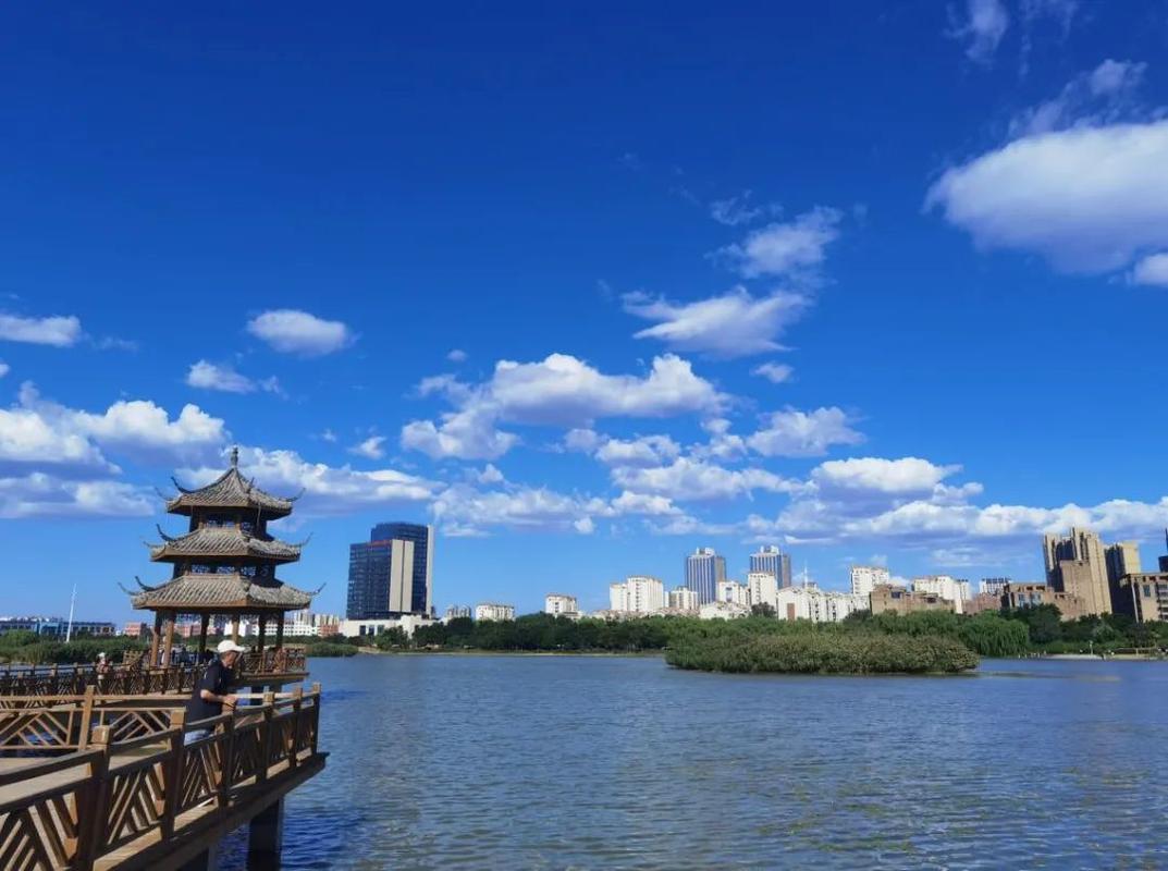 银川现在的天气适合穿什么衣服?银川最近的天气情况-图3 银川现在的天气适合穿什么衣服?银川最近的天气情况-图3